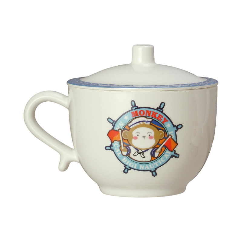 Instant noodle cup with lid