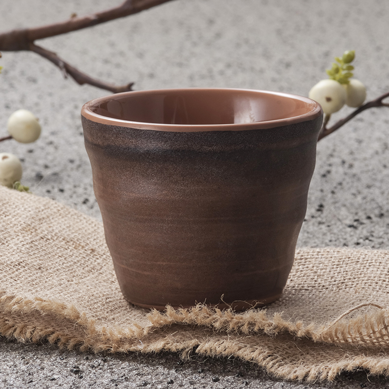 Threaded cups