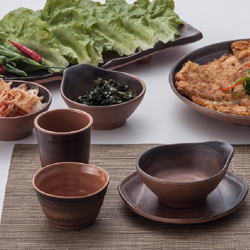 Pottery noodle soup bowl