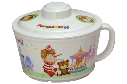 Cover the instant noodle cup